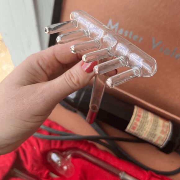 Antique Master Violet Ray Machine With 3 Glass Attachments Works Circa 1920’s - Picture 4 of 12